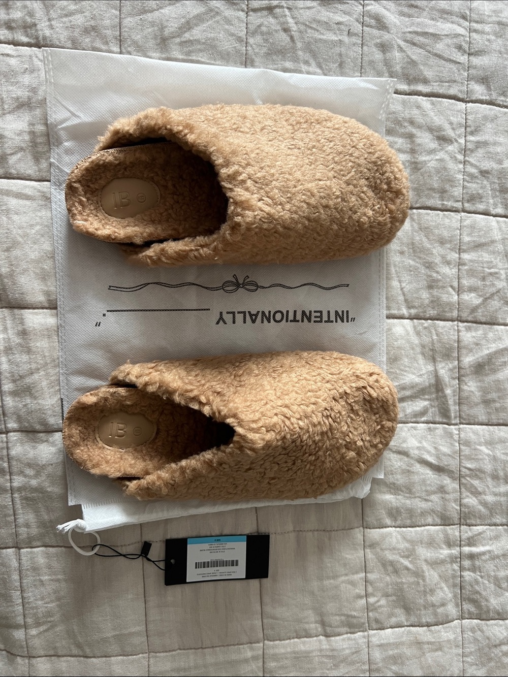 Intentionally Blank Après Slippers | NWT | Women’s Size 9 | Cozy Faux Shearling